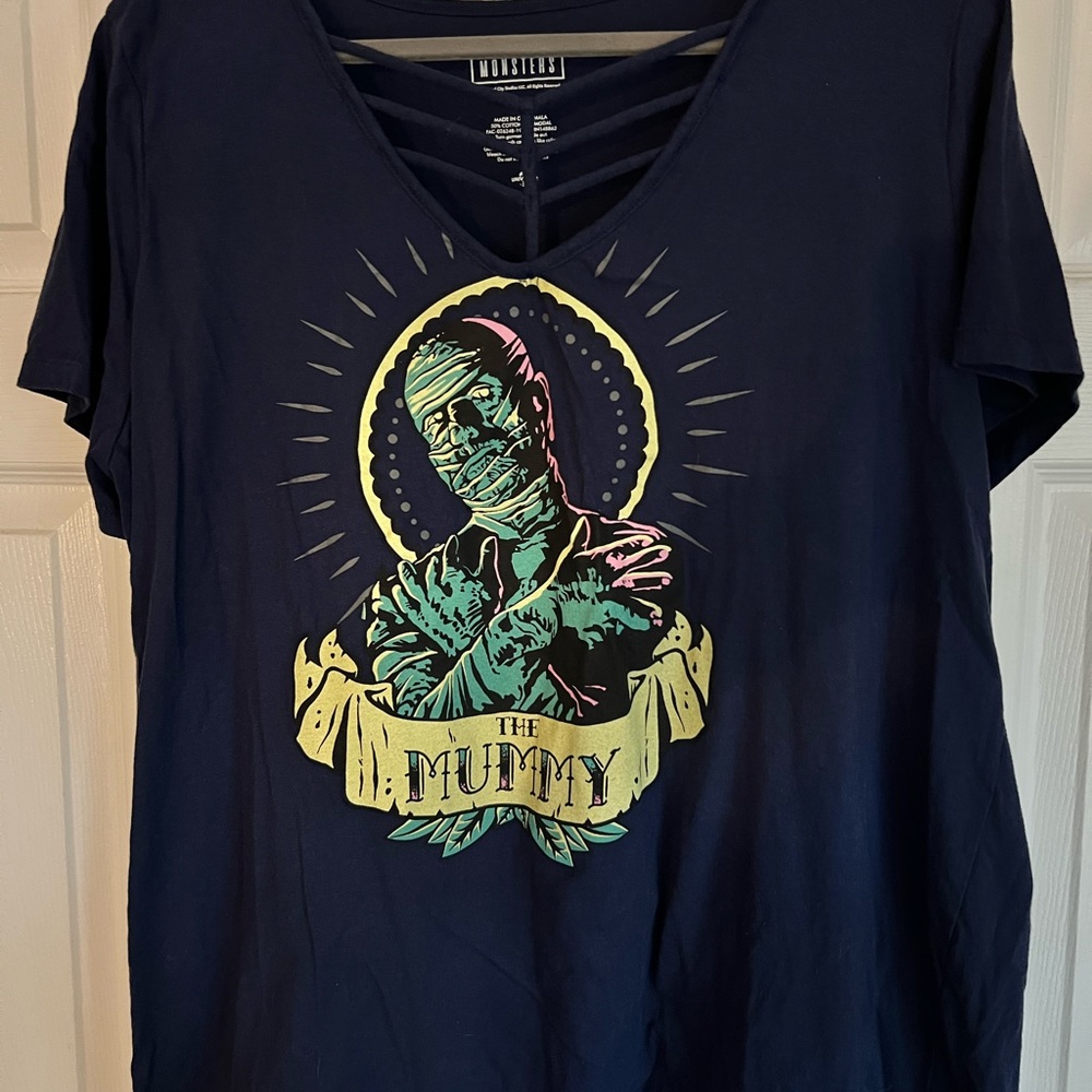 TORRID Universal Monsters Ladies T-Shirt Size 3 - The Mummy